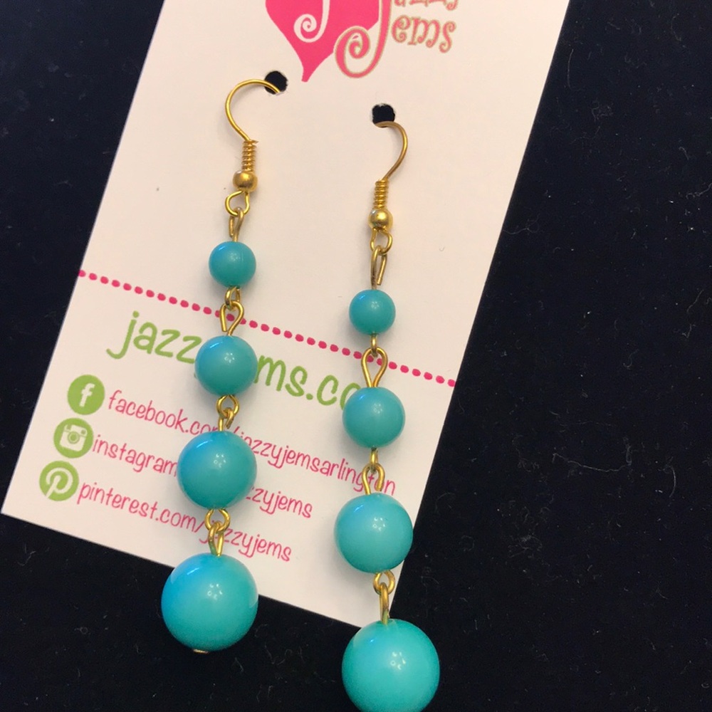 Dangle earrings